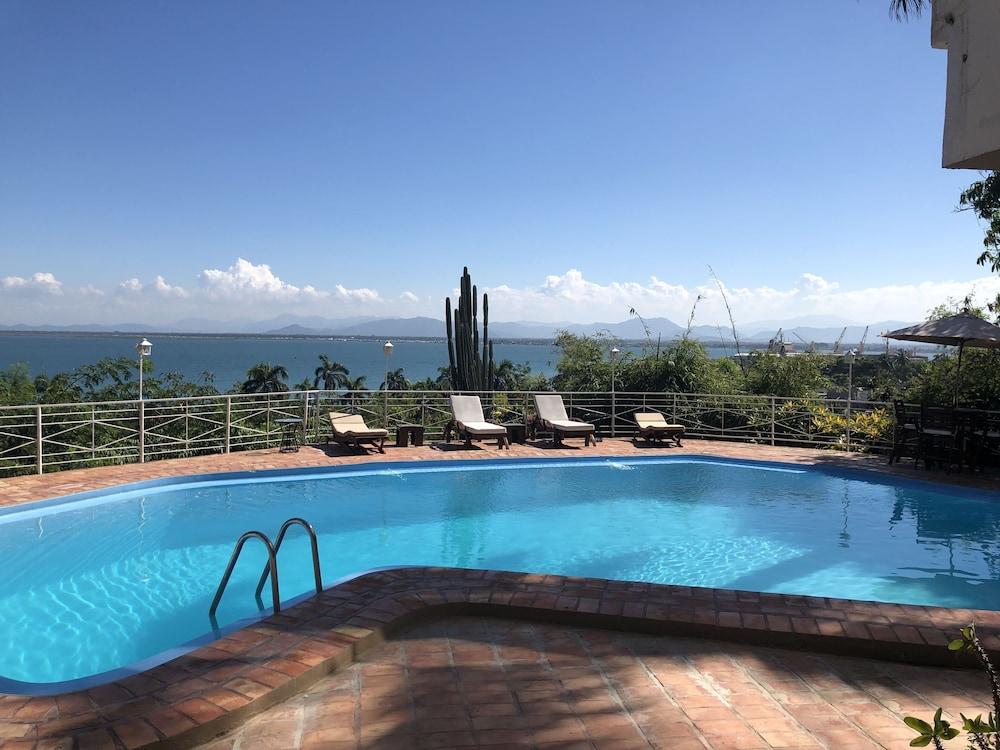 Hotel Mont Joli Cap-Haïtien エクステリア 写真