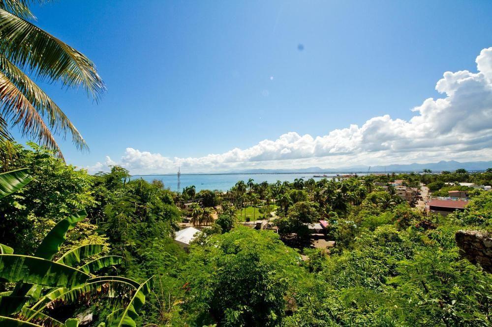 Hotel Mont Joli Cap-Haïtien エクステリア 写真
