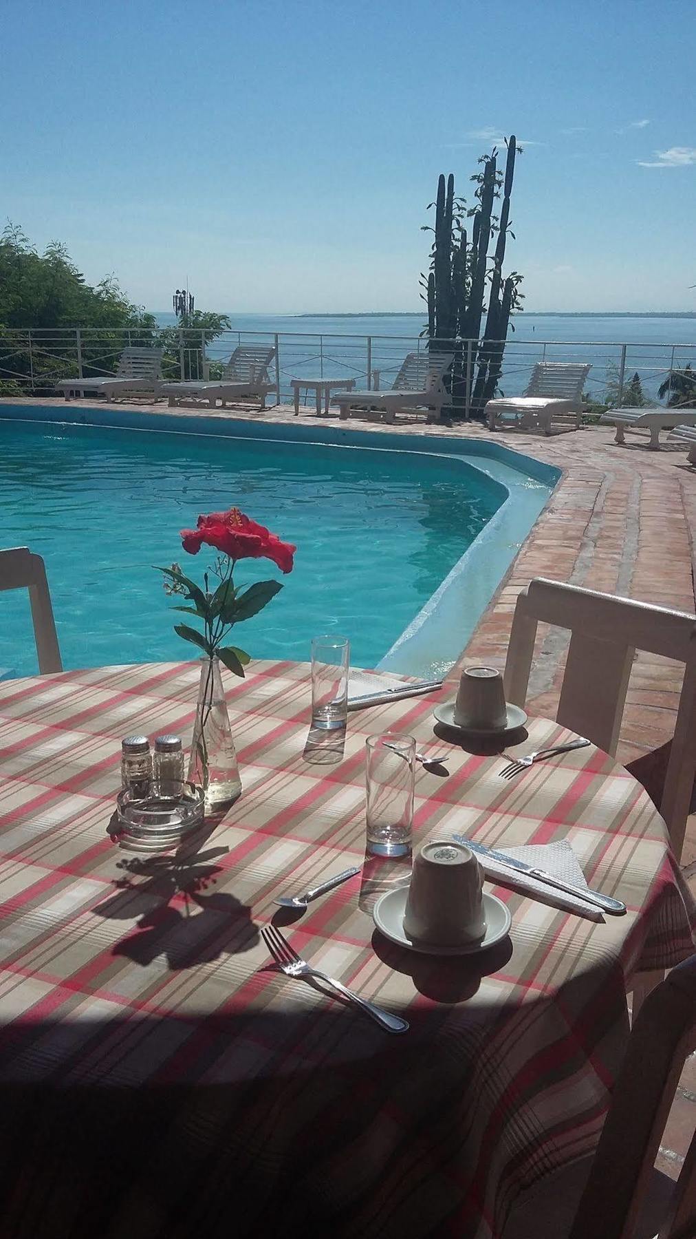 Hotel Mont Joli Cap-Haïtien エクステリア 写真