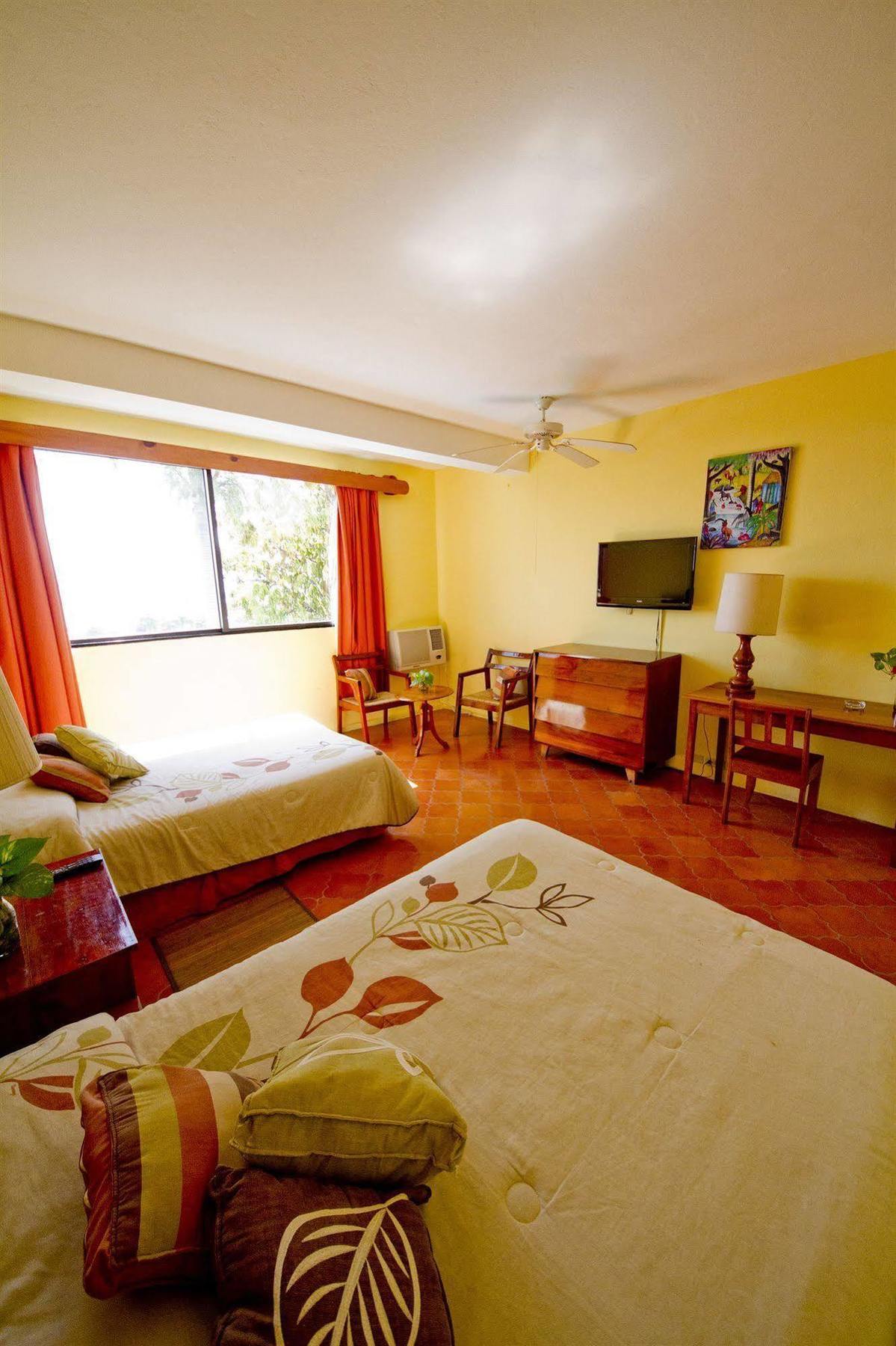 Hotel Mont Joli Cap-Haïtien エクステリア 写真