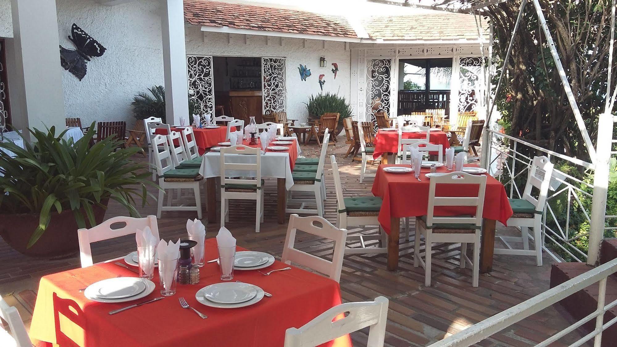 Hotel Mont Joli Cap-Haïtien エクステリア 写真